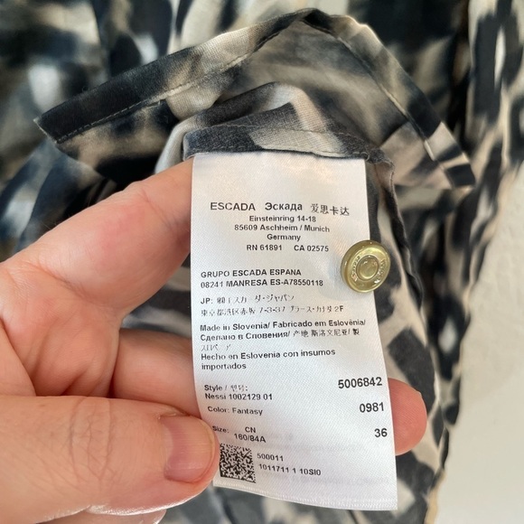 Escada 100% Cotton Neutral Leopard Print “Fantasy” Top Size 36 - Picture 5 of 8